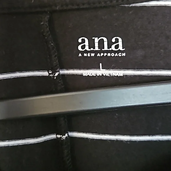 a.n.a. a new york approach shirt. Size L - Picture 2 of 6